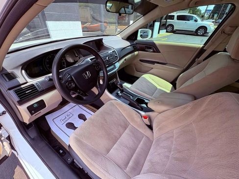 Used 2014 Honda Accord Hybrid Sedan image 13