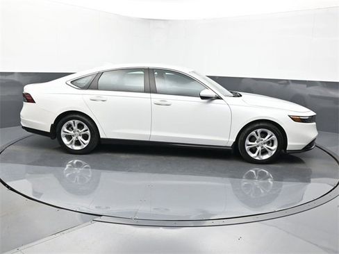 Used 2023 Honda Accord LX image 6