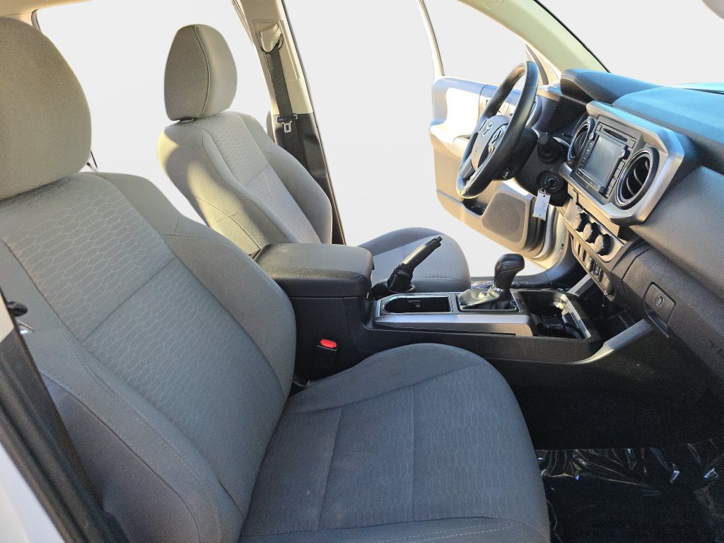 Used 2019 Toyota Tacoma SR5 RWD image 12