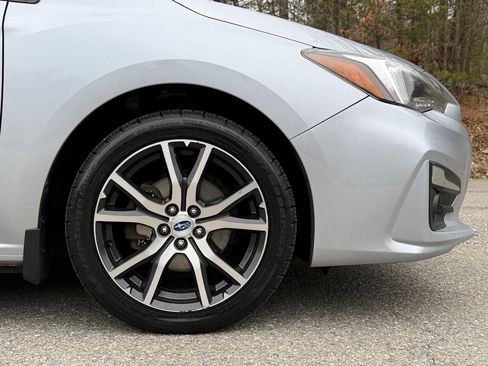 Used 2019 Subaru Impreza 2.0i Limited image 11