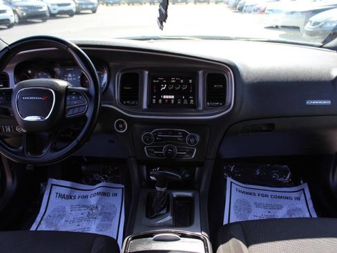 Used 2022 Dodge Charger SXT w/ Blacktop Package image 18