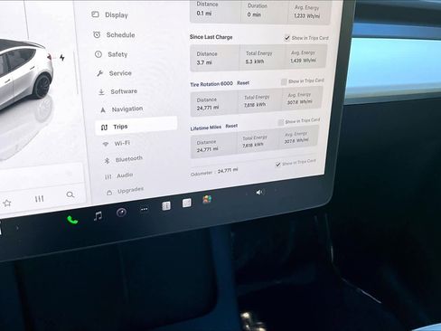 Used 2024 Tesla Model Y Performance image 24