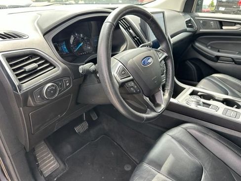 Certified 2022 Ford Edge Titanium AWD/4WD image 22
