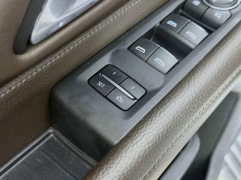 Used 2023 GMC Yukon Denali image 22