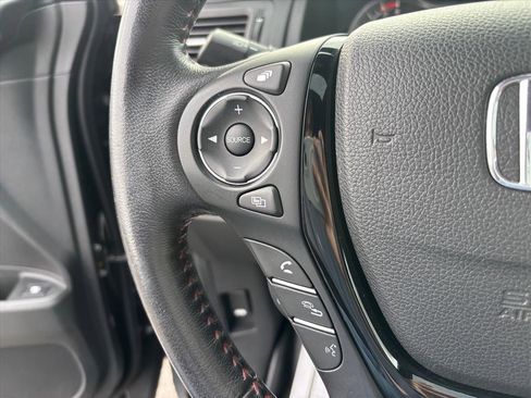 Used 2020 Honda Ridgeline Black Edition image 15