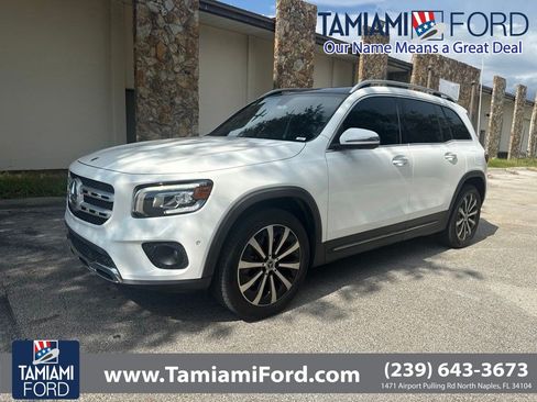Used 2022 Mercedes-Benz GLB 250 image 1