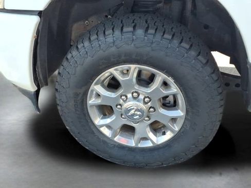 Used 2024 RAM 2500 Laramie AWD/4WD image 19