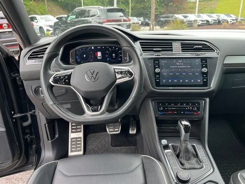 Used 2024 Volkswagen Tiguan SEL R-Line AWD/4WD image 17