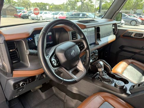 Used 2024 Ford Bronco Outer Banks AWD/4WD image 32