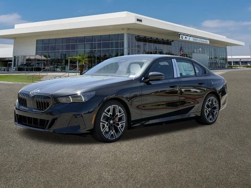 New 2026 BMW 550e xDrive image 4