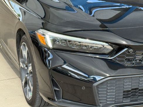 Used 2025 Honda Civic Sport Touring image 5