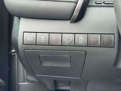 Used 2022 Toyota Camry LE w/ Carpet Mat Package (TMS) image 18