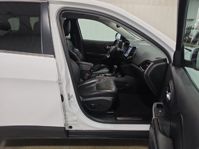 Used 2020 Jeep Cherokee Limited AWD/4WD image 31