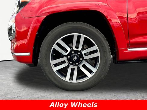 Used 2022 Toyota 4Runner Limited AWD/4WD image 34