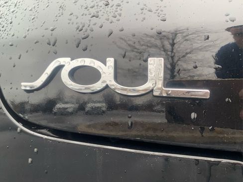 Used 2021 Kia Soul LX image 13