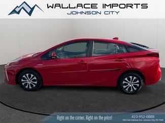 Used 2020 Toyota Prius XLE video 1