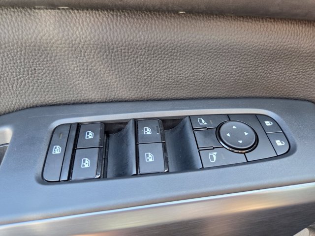 Used 2025 Nissan Pathfinder Rock Creek AWD/4WD image 37