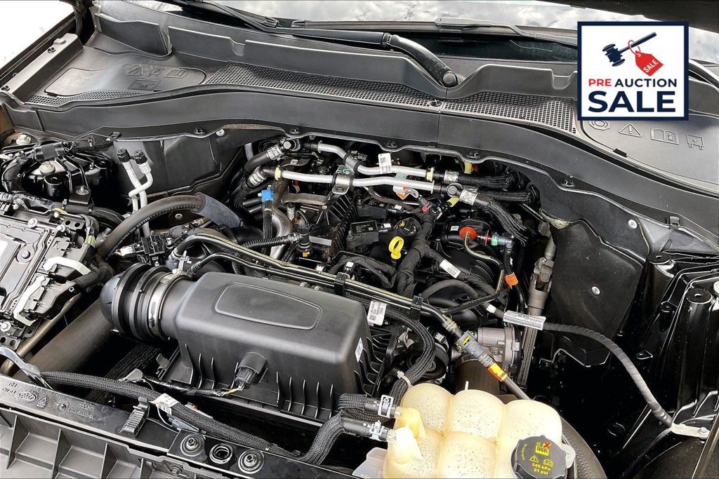 Used 2023 Ford Explorer XLT w/ Equipment Group 202A RWD image 32