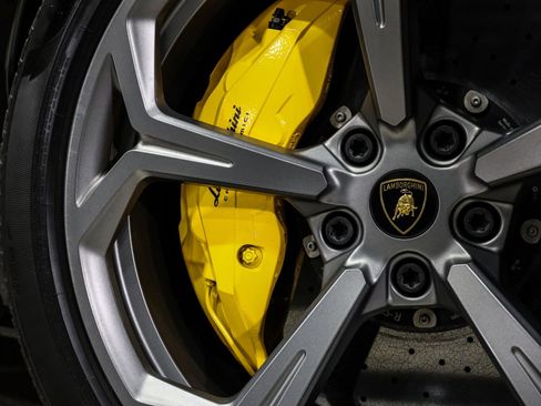 Used 2023 Lamborghini Urus S image 24