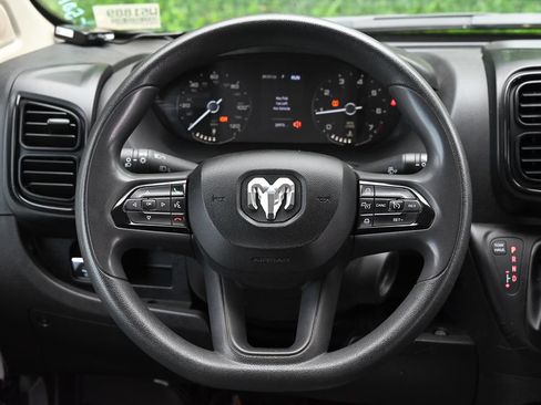 Used 2024 RAM ProMaster 2500 w/ Convenience Group FWD image 18