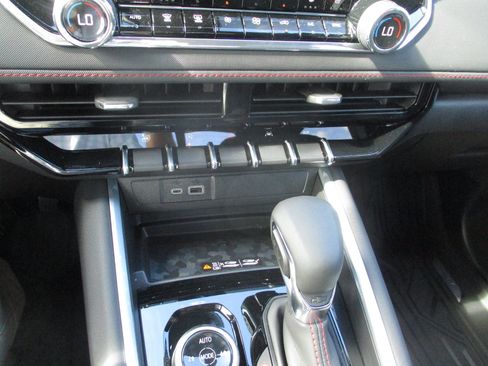 New 2025 Chevrolet Colorado Z71 w/ Z71 Convenience Package 2 image 16