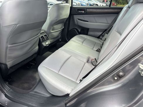 Used 2018 Subaru Outback 2.5i Limited image 10