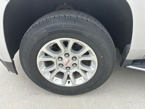 Used 2019 GMC Yukon XL SLT AWD/4WD image 13