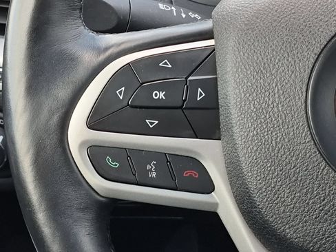 Used 2017 Jeep Cherokee Trailhawk AWD/4WD image 25