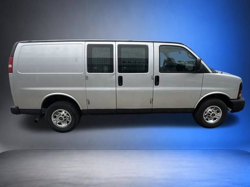Used 2014 GMC Savana 2500 RWD image 5
