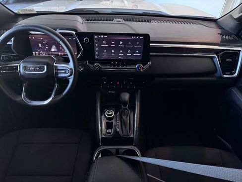 Certified 2025 GMC Canyon Elevation image 12