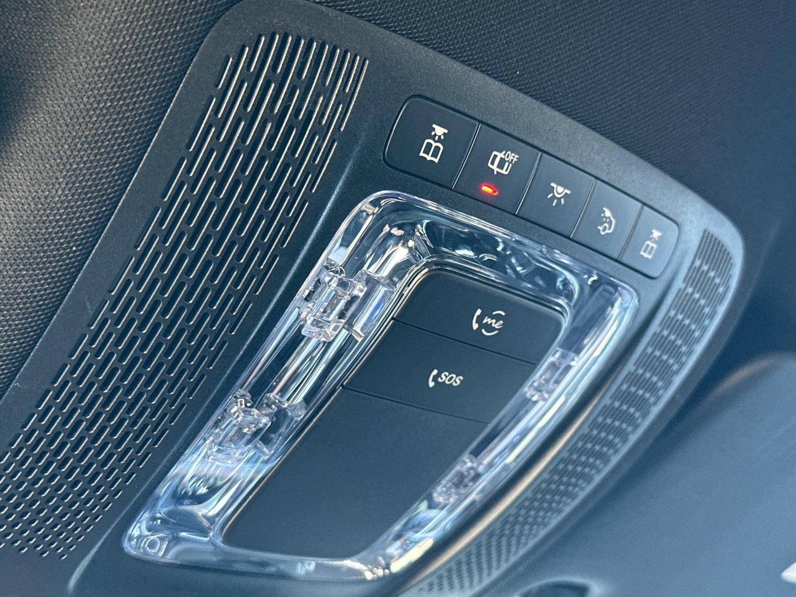 Used 2023 Mercedes-Benz GLB 250 w/ Premium Package image 28