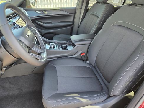 New 2026 Jeep Grand Cherokee L 2WD image 21