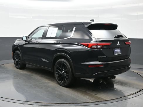 Used 2022 Mitsubishi Outlander SEL Black Edition image 4