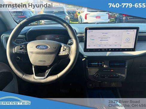 Used 2025 Ford Maverick XLT w/ XLT Luxury Package AWD/4WD image 6