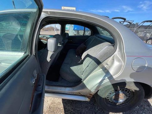 Used 2004 Buick Le Sabre Custom w/ Wheel and Sounds Package image 23