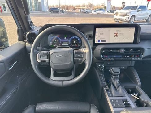 Used 2024 Toyota Land Cruiser image 23