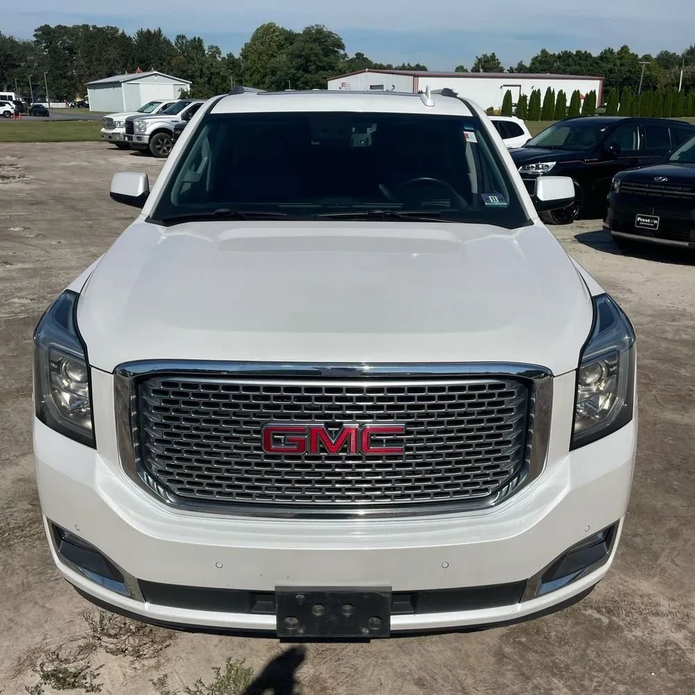 Used 2017 GMC Yukon XL Denali w/ Open Road Package AWD/4WD image 15