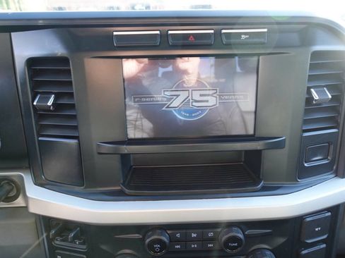 Used 2023 Ford F250 XLT image 36