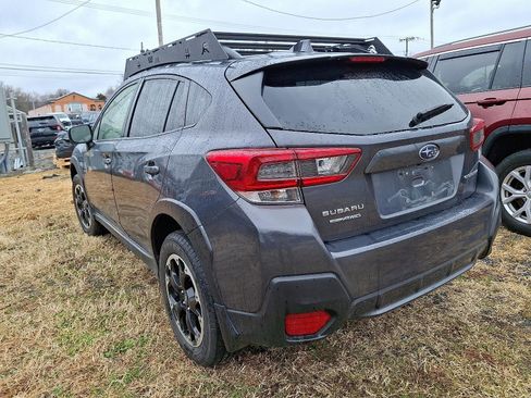 Used 2023 Subaru Crosstrek 2.0i Premium image 11
