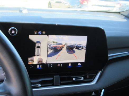 Used 2025 Chevrolet Equinox LT w/ Convenience Package II image 23