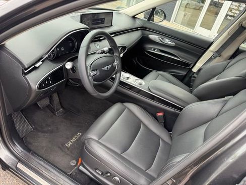 Certified 2024 Genesis GV70 2.5T image 21