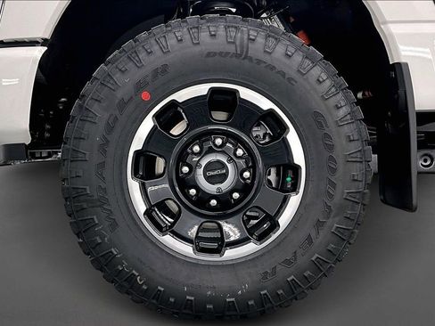 New 2026 Ford F250 Platinum w/ Tremor Off-Road Package image 13