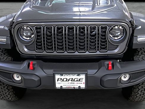 New 2025 Jeep Wrangler Unlimited Rubicon w/ XTREMEE 35" Tire Package image 16