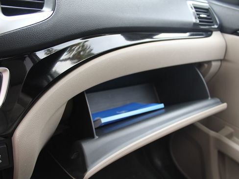 Used 2016 Honda Pilot Touring image 35