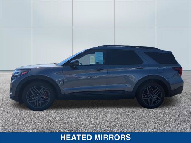 Used 2025 Ford Explorer ST AWD/4WD image 2