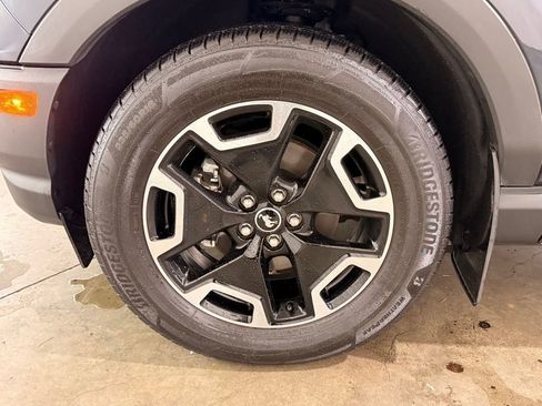 Used 2022 Ford Bronco Sport Outer Banks w/ Tech Package image 16