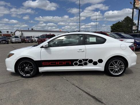 Used 2010 Scion tC image 3
