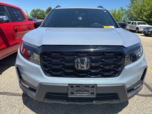 Used 2022 Honda Passport Elite image 2