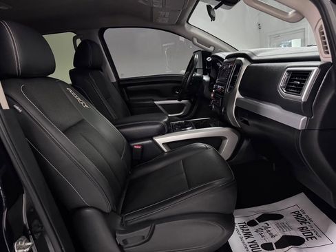 Used 2019 Nissan Titan PRO-4X w/ Pro-4x Utility Package AWD/4WD image 18