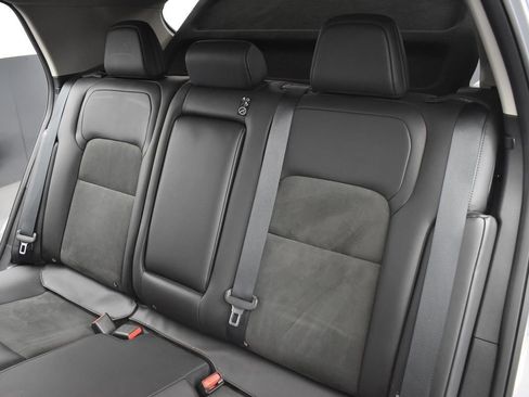 Used 2023 Nissan Ariya AWD image 17